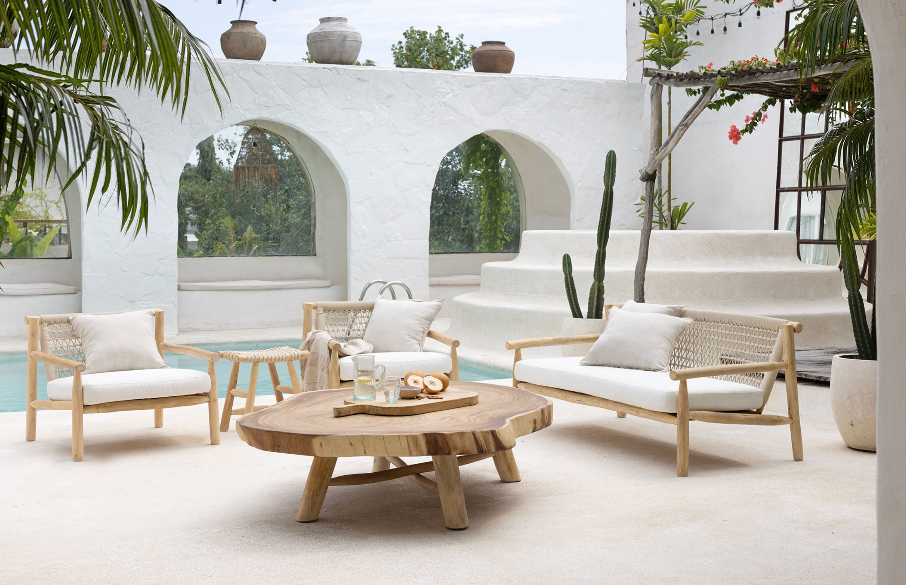 The Allure of Coastal-Inspired Outdoor Furniture: Embracing Tranquility